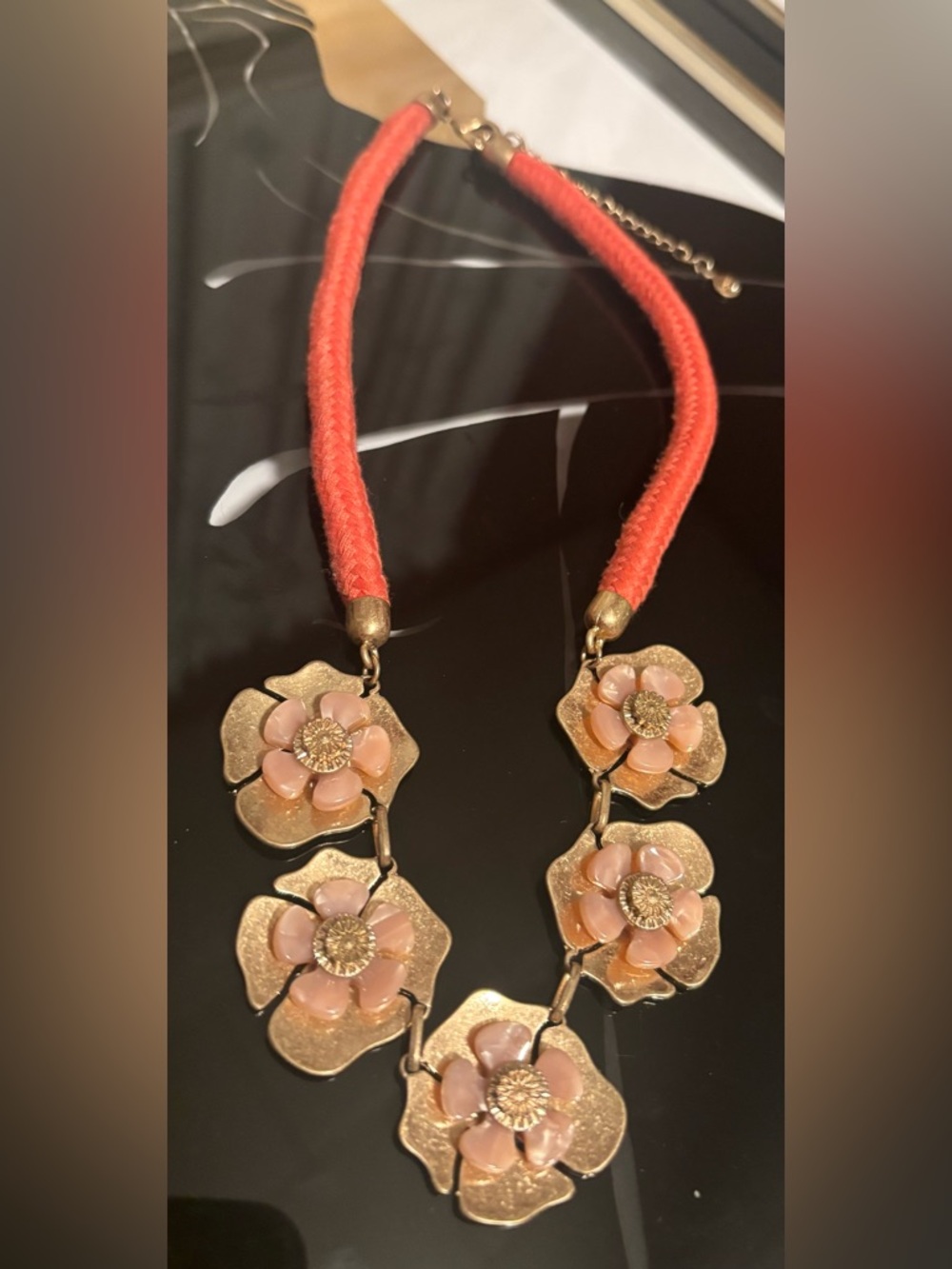 4 Vintage Necklaces ( Coldwater Creek & Ann Taylor) and 2 Bracelets #122 - Picture 6 of 16